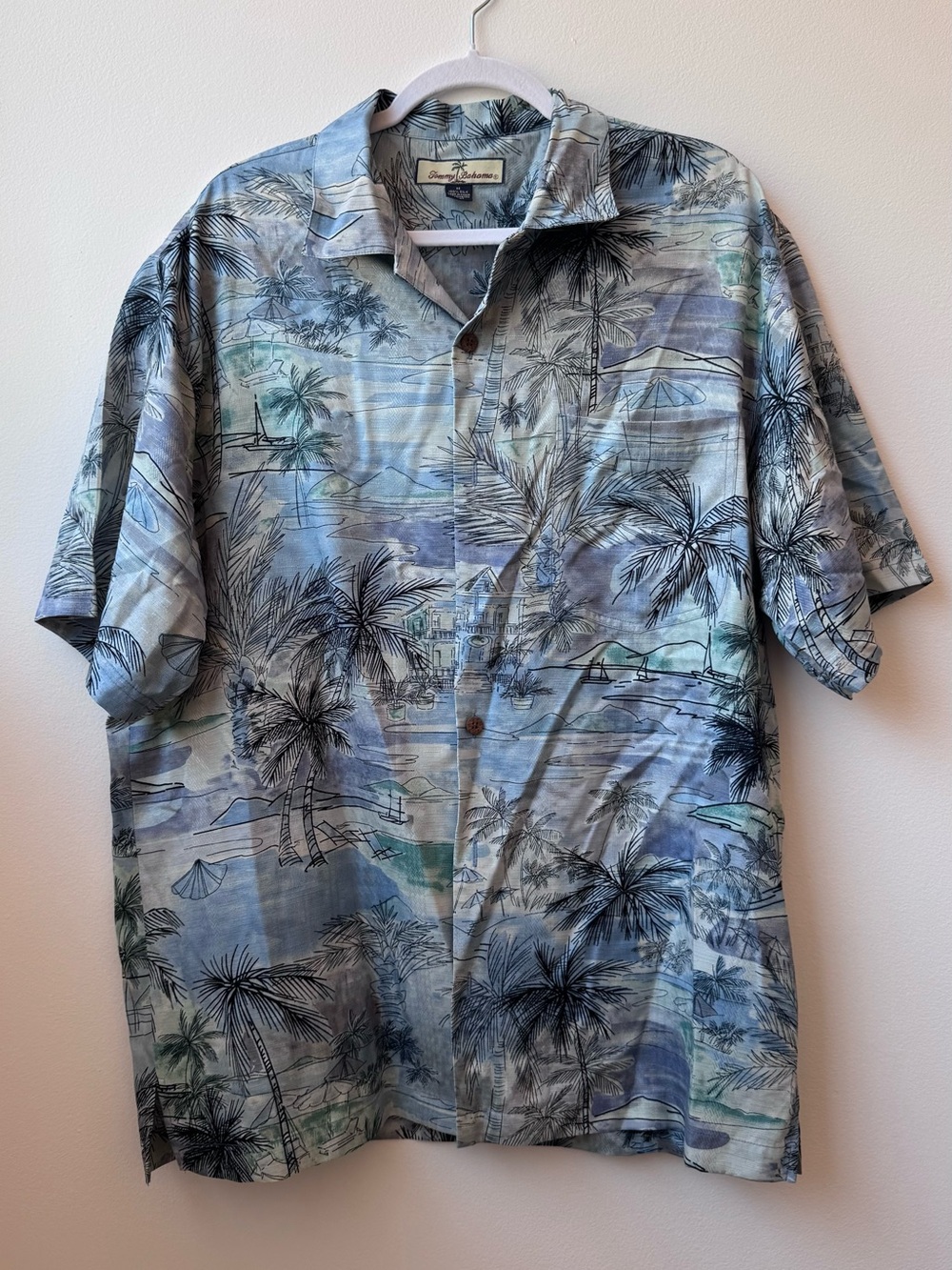 Men’s Silk Tommy Bahama Button Down Shirt